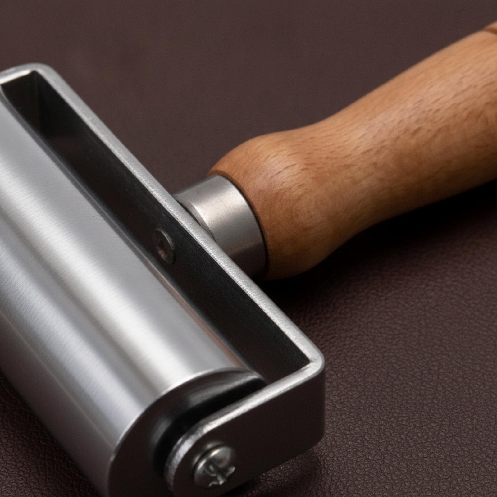 Leather Craft Roller Press Iro - đánh giá và giá Leatherwork Hand Press